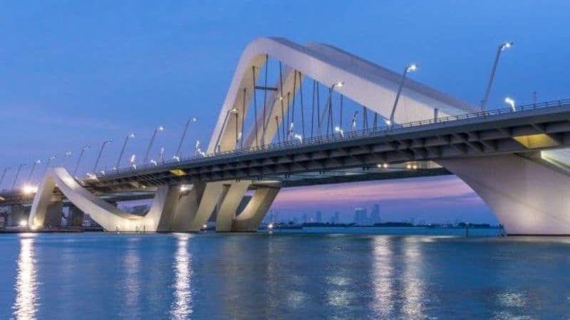Sheik Zayed Bridge is a spectacular and iconic crossing and the main gateway crossing to Abu Dhabi Island